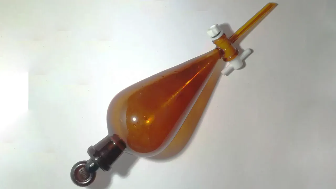 Glass Pear Shaped Separatory Funnel